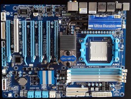 http://mbforum.gigabyte.de/forumdownload/bilder/GA-890FXA-UD7/Mainboard%20total.jpg