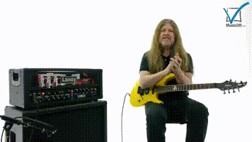 https://vid.pr0gramm.com/2019/03/10/24e7d14117e7039d.mp4