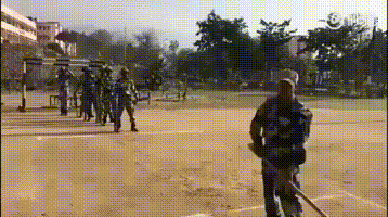 https://vid.pr0gramm.com/2019/05/02/89a9cbf255de0e59.mp4