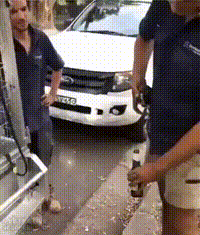 https://vid.pr0gramm.com/2019/06/02/312236039b4c361c.mp4