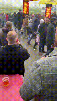 https://vid.pr0gramm.com/2020/01/17/ac58a3116779fcf1.mp4